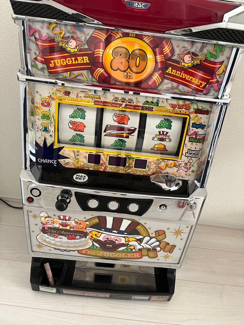 JUGGLER 20th Anniversary スロットマシン