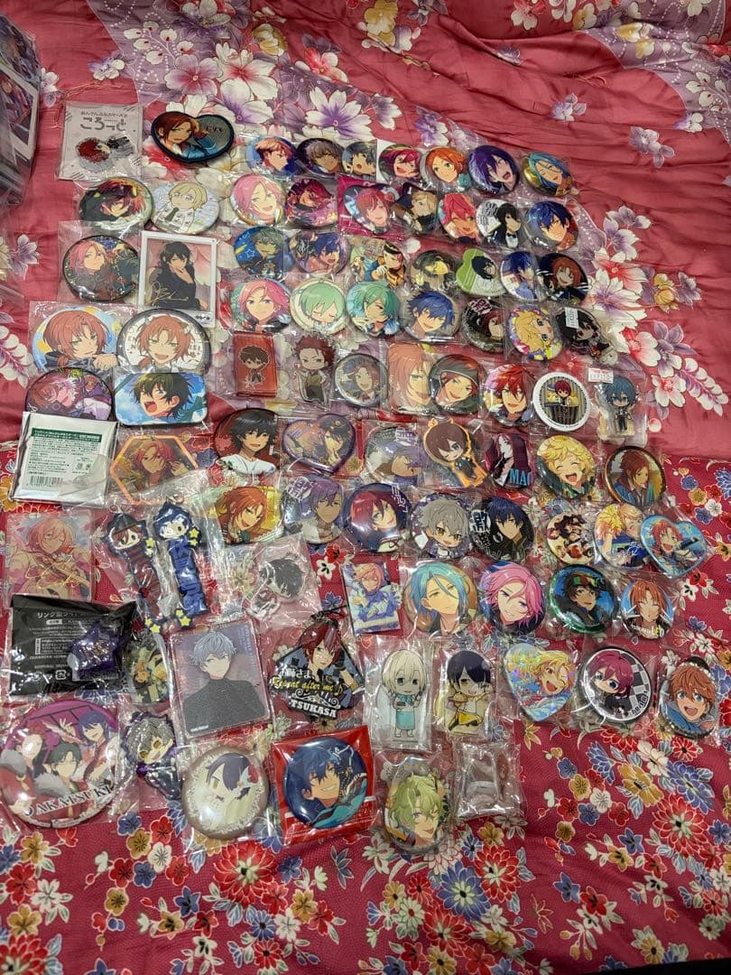 あんスタ グッズ まとめ売り 大量 330点 缶バッジ アクリルスタンド など