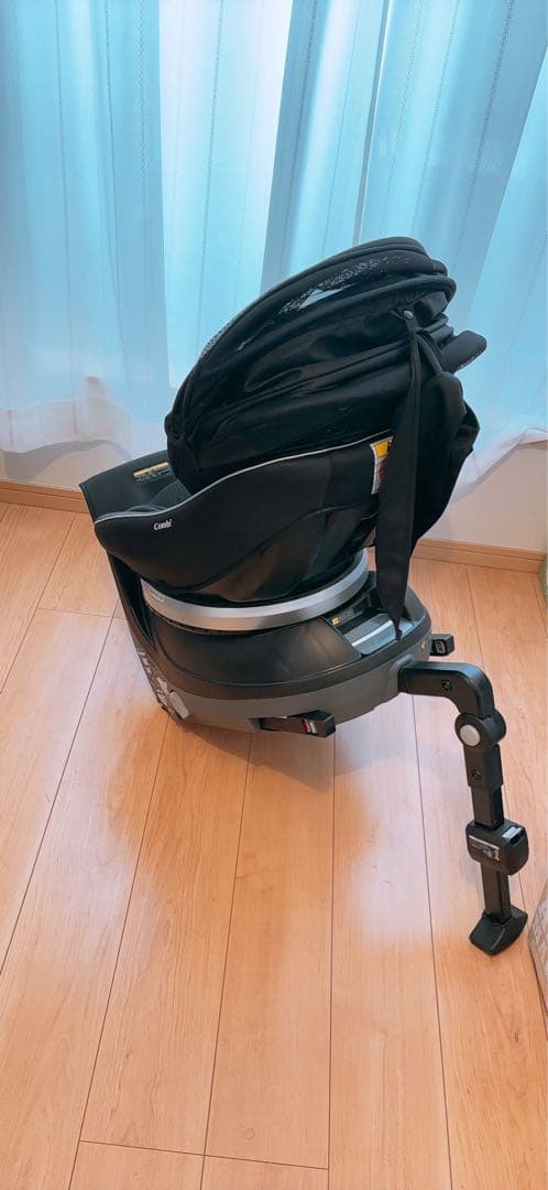 コンビ　ISOFIX対応 ブラック チャイルドシート