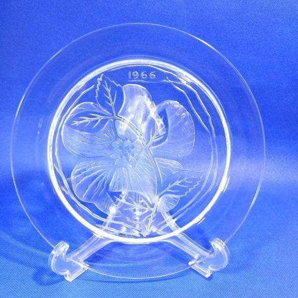 感謝セール ラリック イヤープレート 花 クリスタルガラス 飾り皿