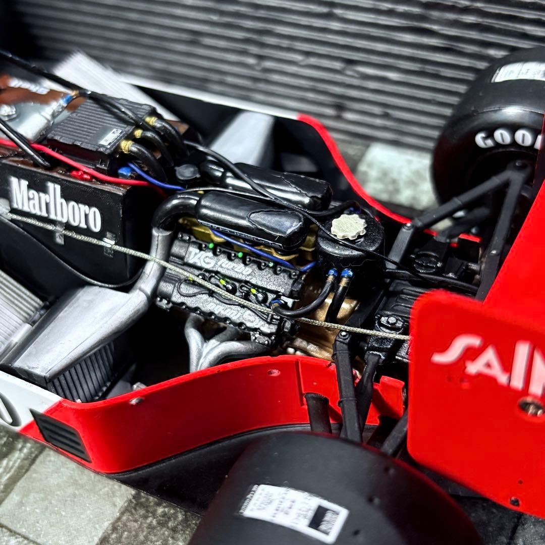 ワンオフカスタム 1/18 Solido マクラーレン MP4/2B 1985