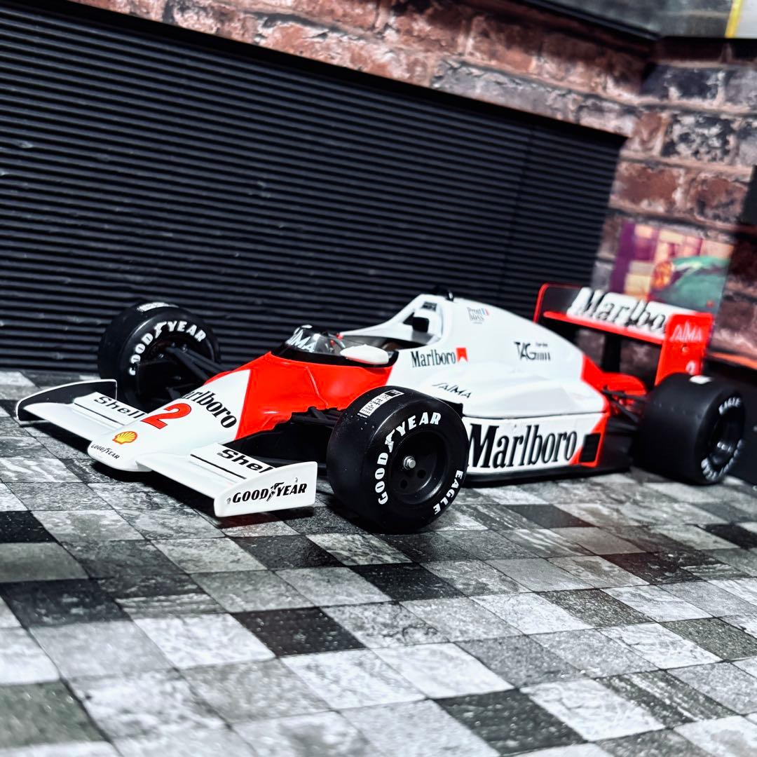 ワンオフカスタム 1/18 Solido マクラーレン MP4/2B 1985