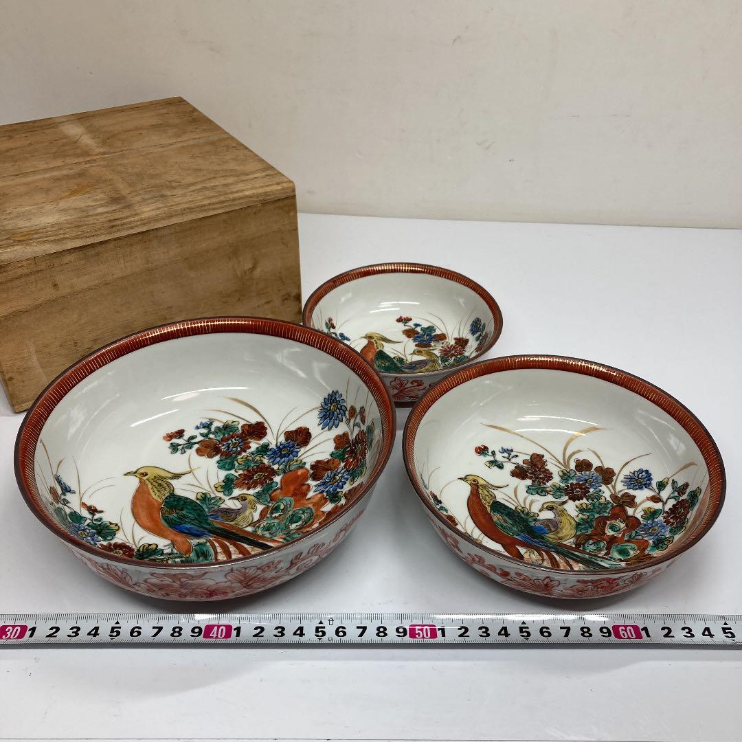 サムホールの花の油絵、モチーフはシクラメン、白額付き、前衛美術家の