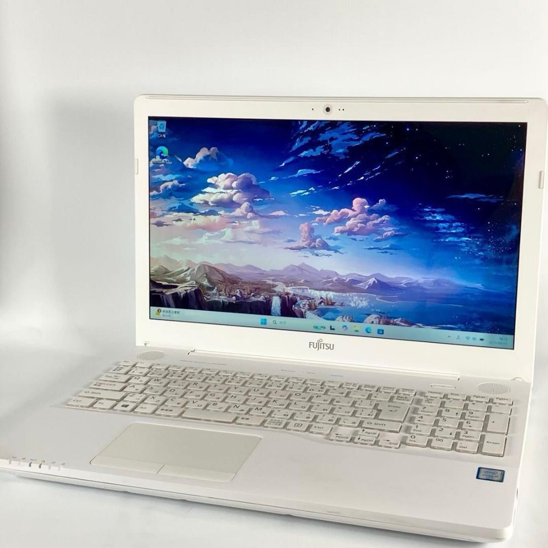 Core i7 SSD1TB メモリ32GB Windows11 ノートパソコン