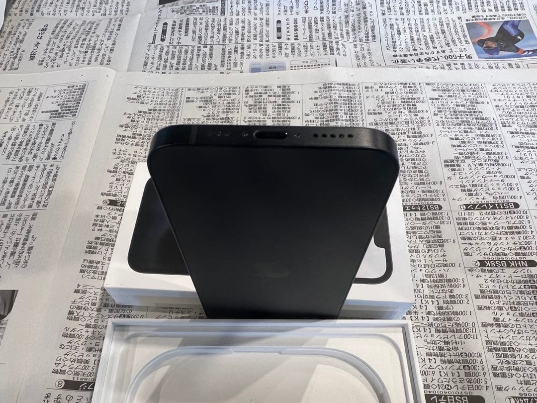 iPhone 16eブラック