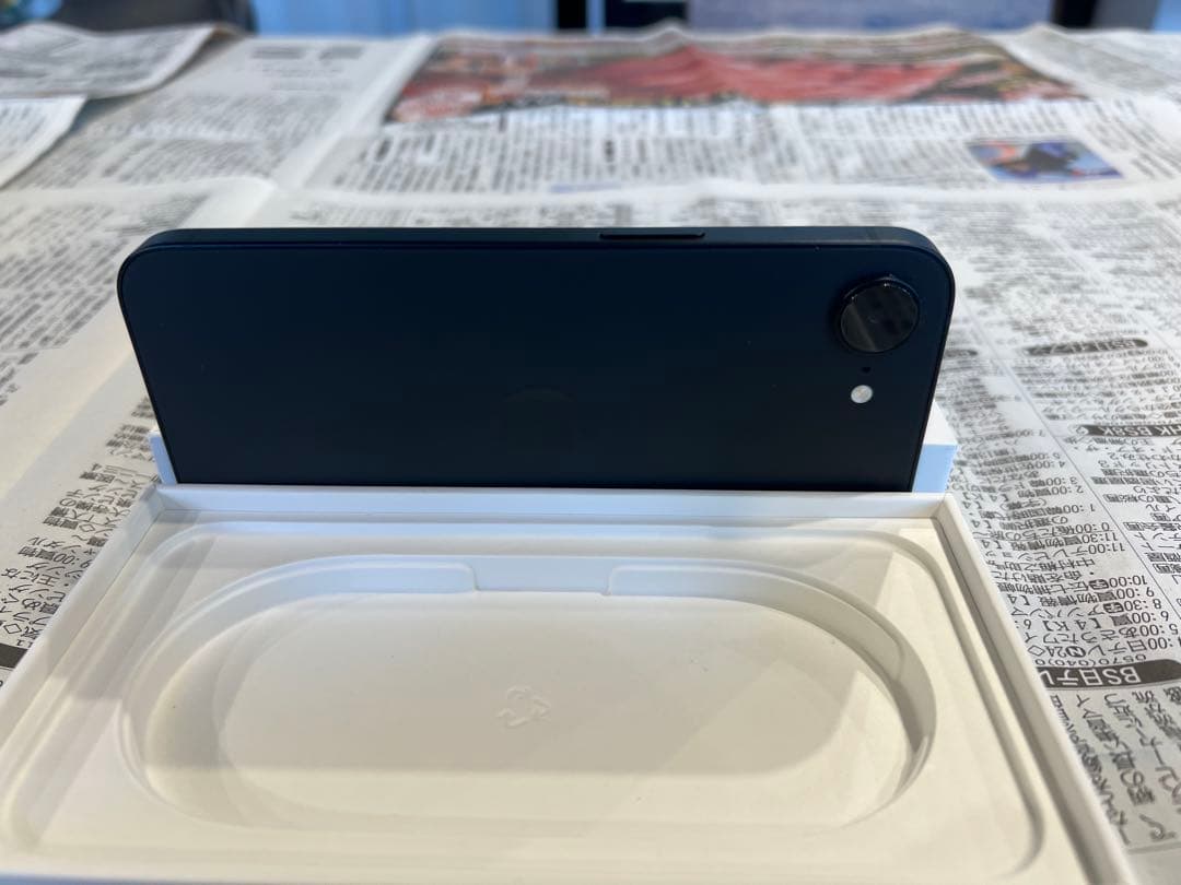 iPhone 16eブラック