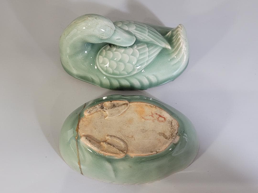 中国 仿古 青磁 鴨 蓋物
