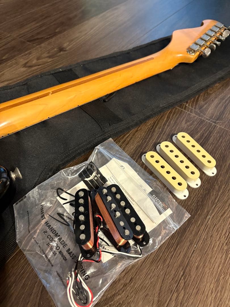 ST360m日本産のカスタムHHストラトキャスター