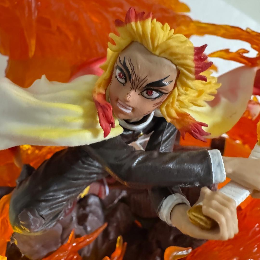 鬼滅の刃 煉獄杏寿郎 炎柱 特大 フィギュア 炎柱 LED点灯 無限夢列車編