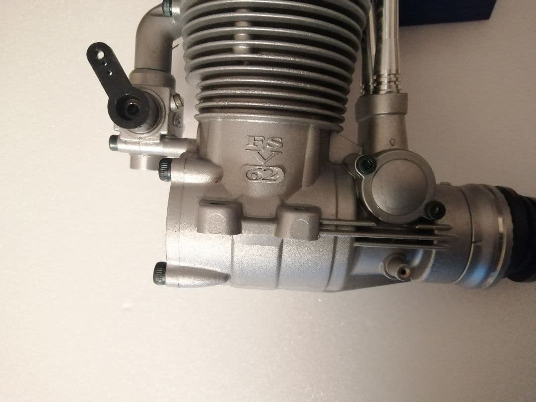 FS-62V OSのラジコン飛行機用4サイクルエンジン 中古美品