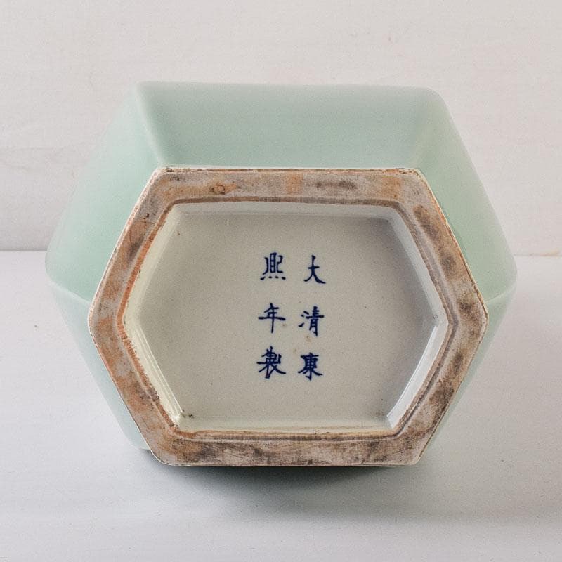 中国 大清康煕年製款 粉青釉 双貫耳瓶 V R8510H - メルカリ