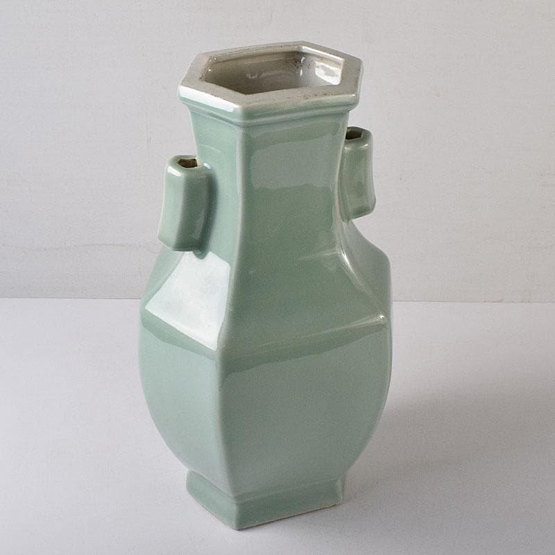 中国 大清康煕年製款 粉青釉 双貫耳瓶 V R8510H - メルカリ