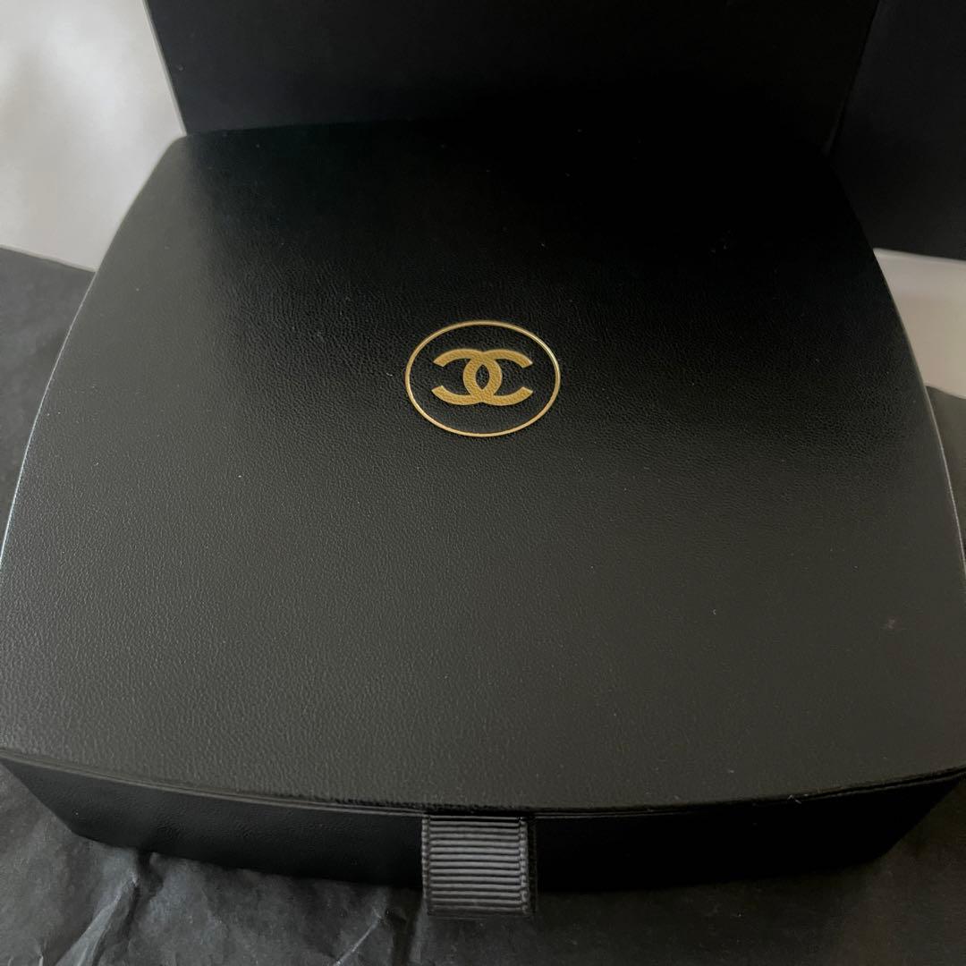 シャネル　ノベルティ　ミラー付きコスメボックス　サブリマージュ