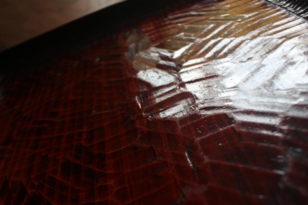 堅牢刳り貫き木地に時代漆の映える讃岐彫の四方盆（検民芸讃岐盆お膳お盆