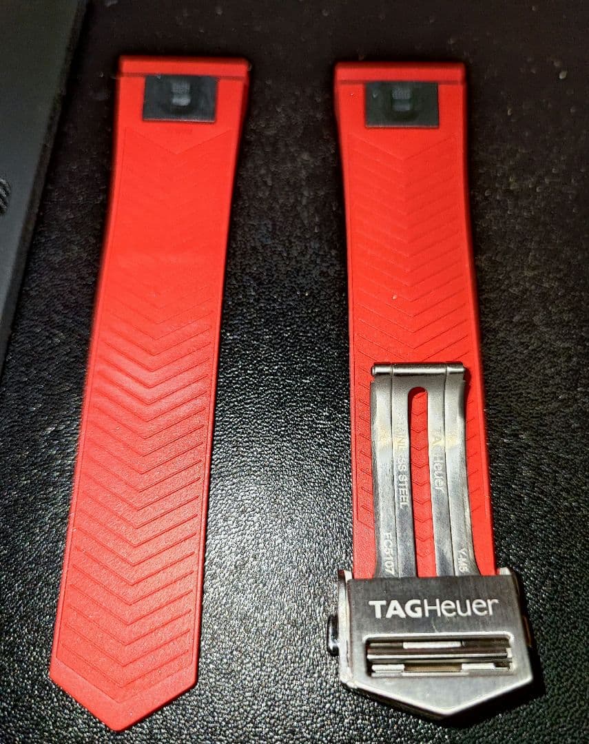 レッド ラバーストラップ(TAG Heuer Connected用)おまけ付き！