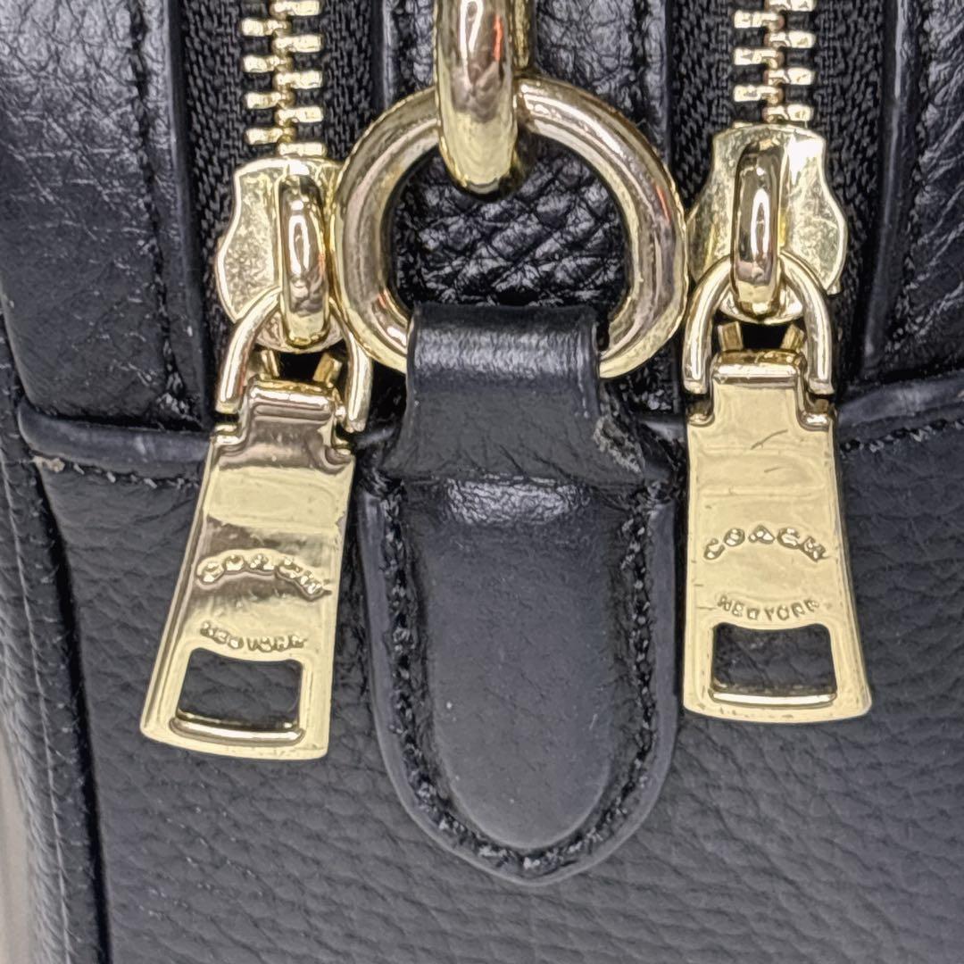 COACH ブラックレザー ショルダーバッグ カメラバッグ 金チェーンショルダー
