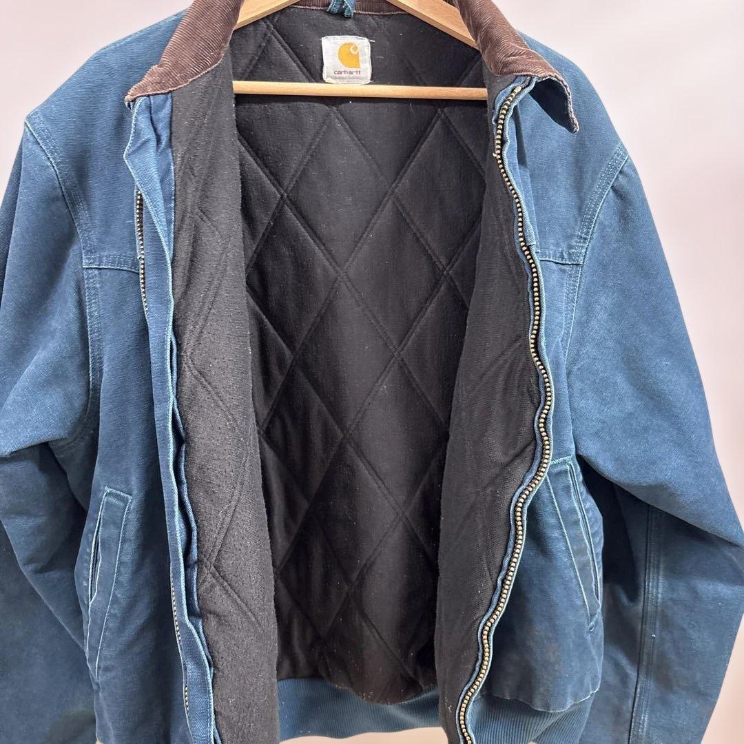 カーハートダークブルー ジャケット