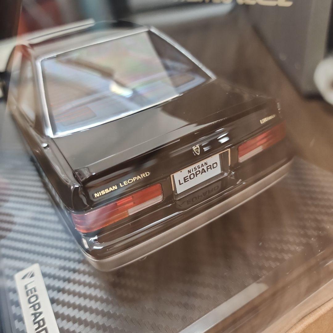 イグニッションモデル　日産　レパード　ブラック　1/18 ミニカー F31