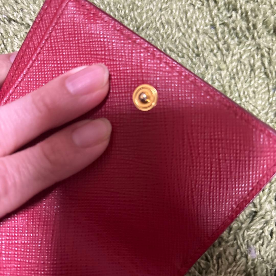 M*M様 PRADA 三つ折り財布 赤 サフィアーノレザー