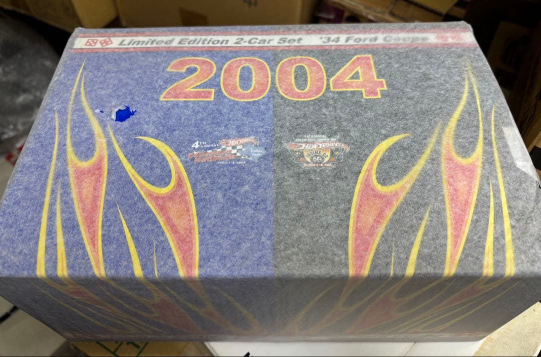 34 Ford Coupe 限定版ミニカー2台セット　2004年製