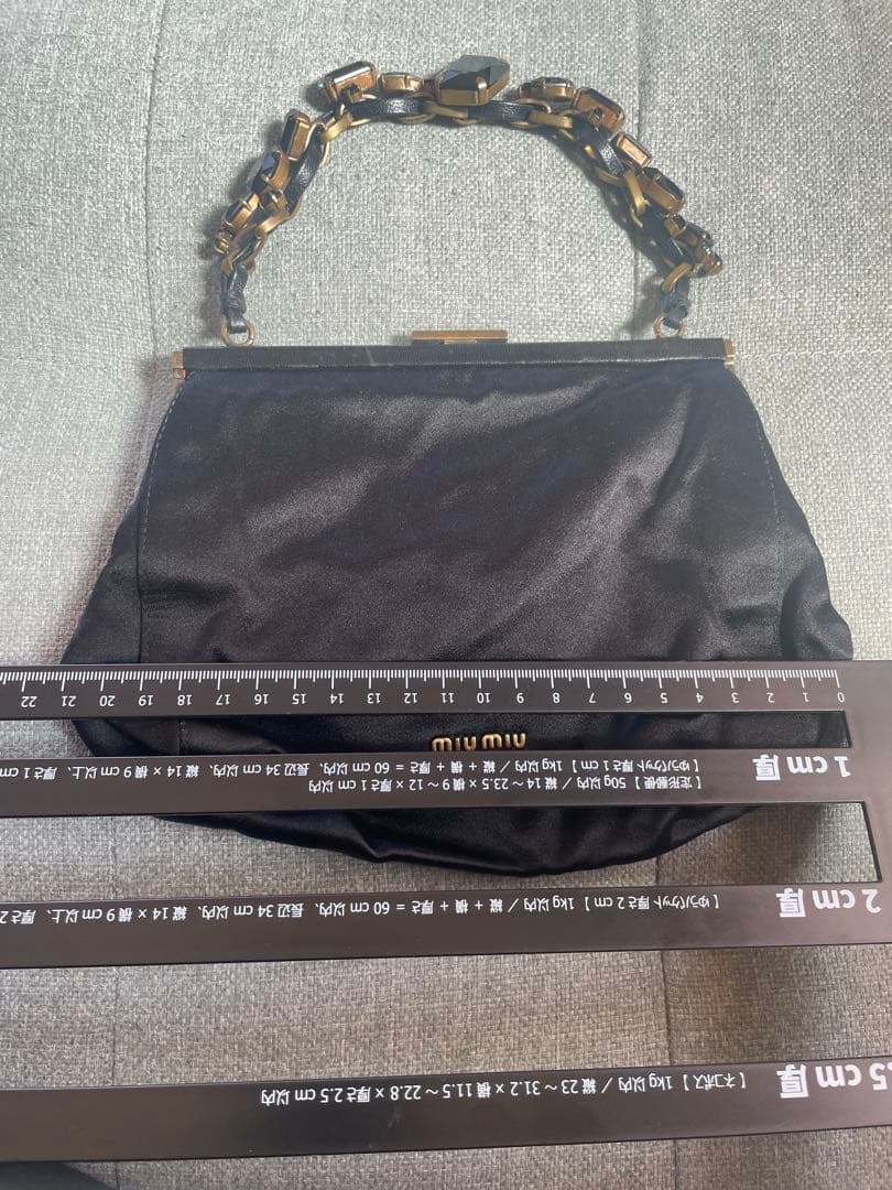 miu miu 黒 サテン パーティーバッグ