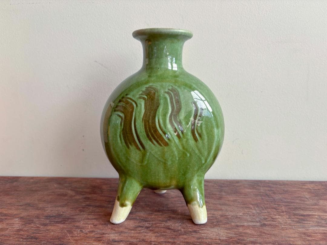 故宮】郎世寧風白磁犬図瓶 大清雍正年製 南京博物院保管委員会 中国