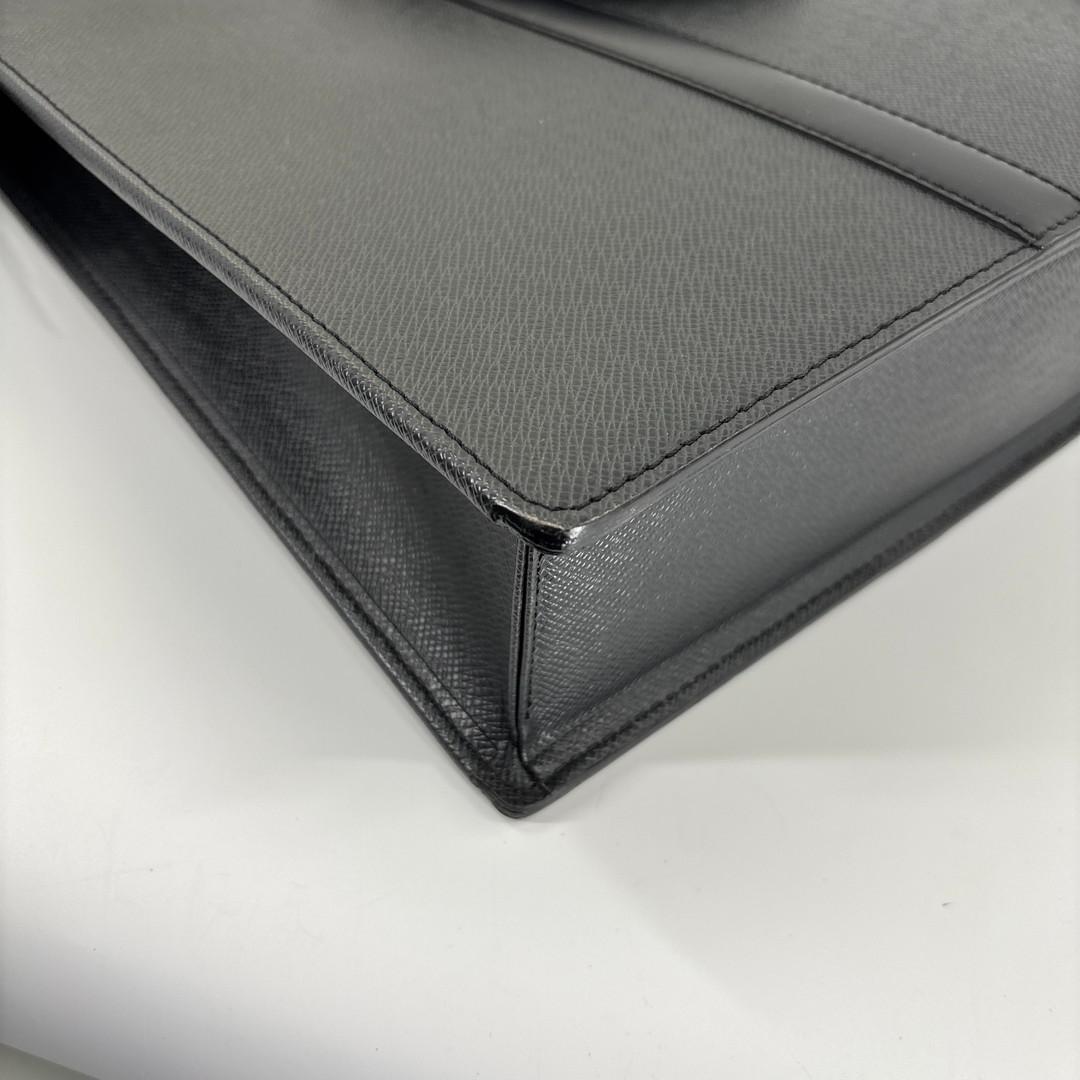 超極美品 ルイヴィトン タイガ ポルトドキュマン ロザン ビジネスバッグ メンズ