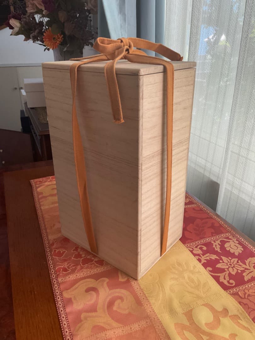 古備前、備前　鷹姿造　他の同主題の作品と比べてください、出来が違います！桐箱付