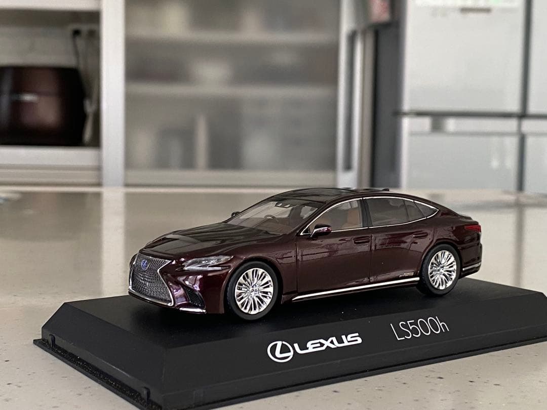 京商　1/43 ミニカー LS500h