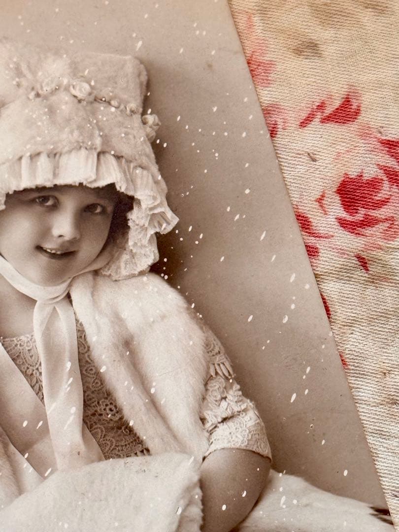 フランス　アンティーク　ポストカード　＊可愛い少女＊　白いドレスの女の子