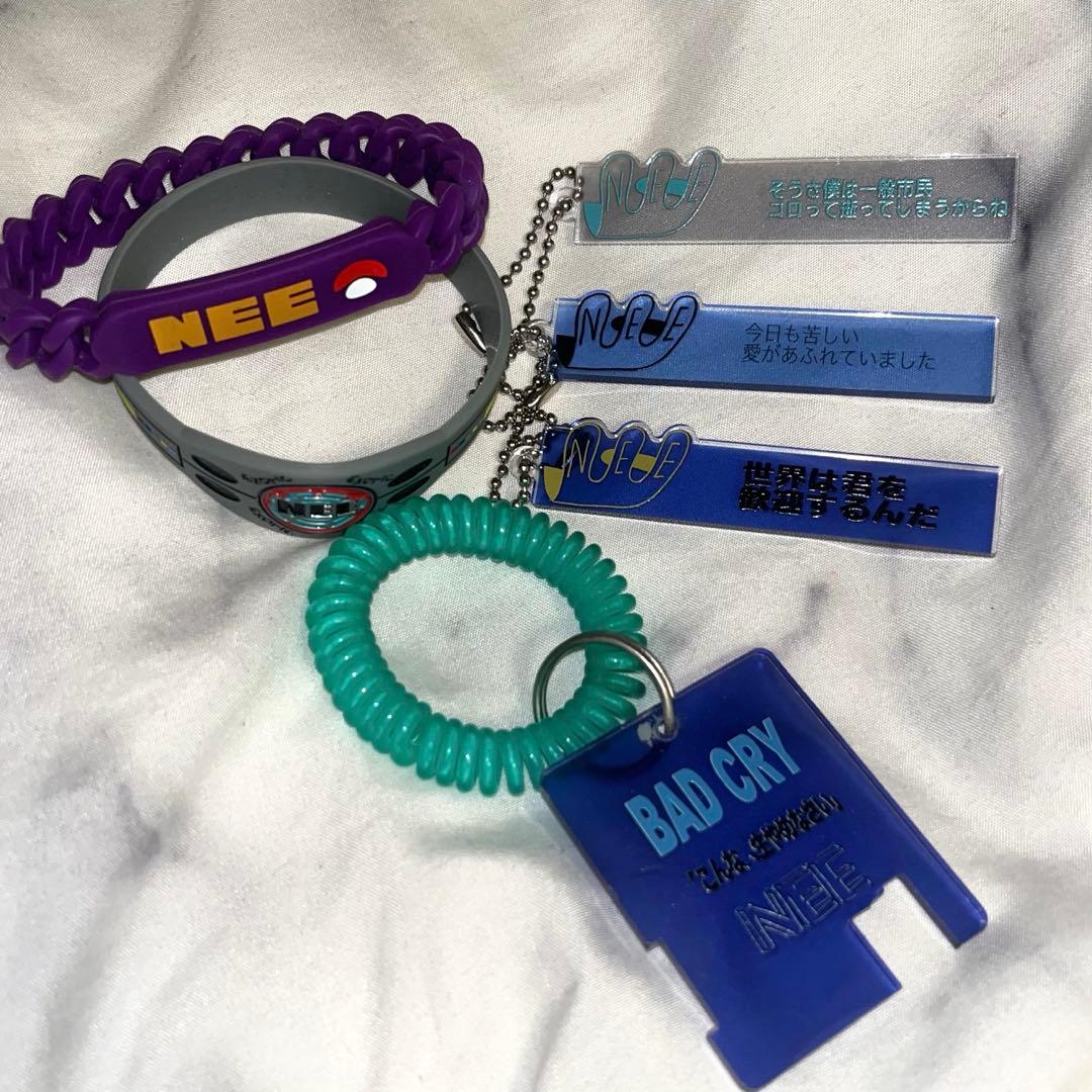 NEE キーホルダー ラバーバンド セット - メルカリ