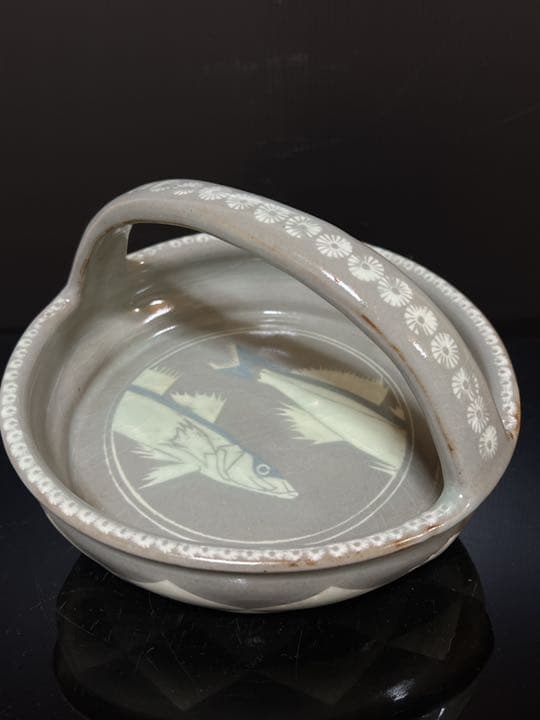 十三代 中里太郎右衛門 本人作 唐津青磁象嵌 鱚文 手付鉢 桐共箱