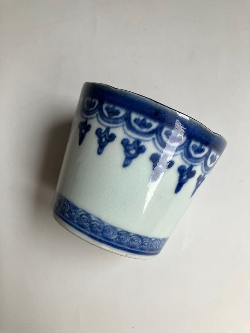 江戸中期頃　古伊万里　瓔珞紋　蕎麦猪口　渦巻紋　骨董　アンティーク　酒器