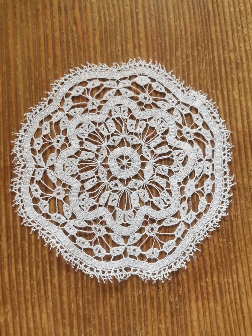 アンティークイタリア マルチーズレース 黄金色の絹糸ボビン編 ≒19