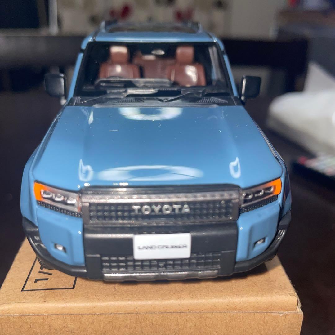 1/25までの出品。トヨタ ランドクルーザー　250 ミニカー