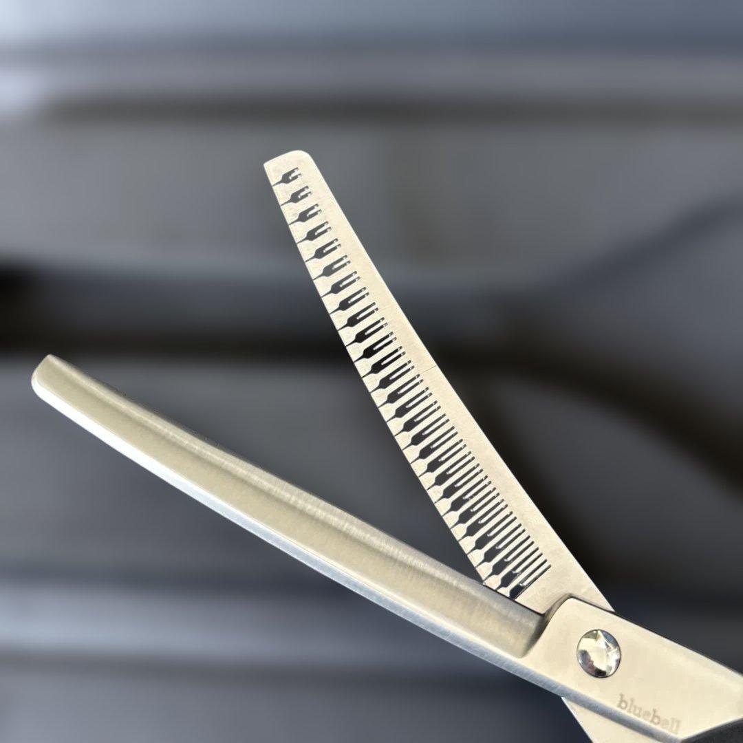 11/27までの出品です トリミングMOMO bluebellセニングシザー