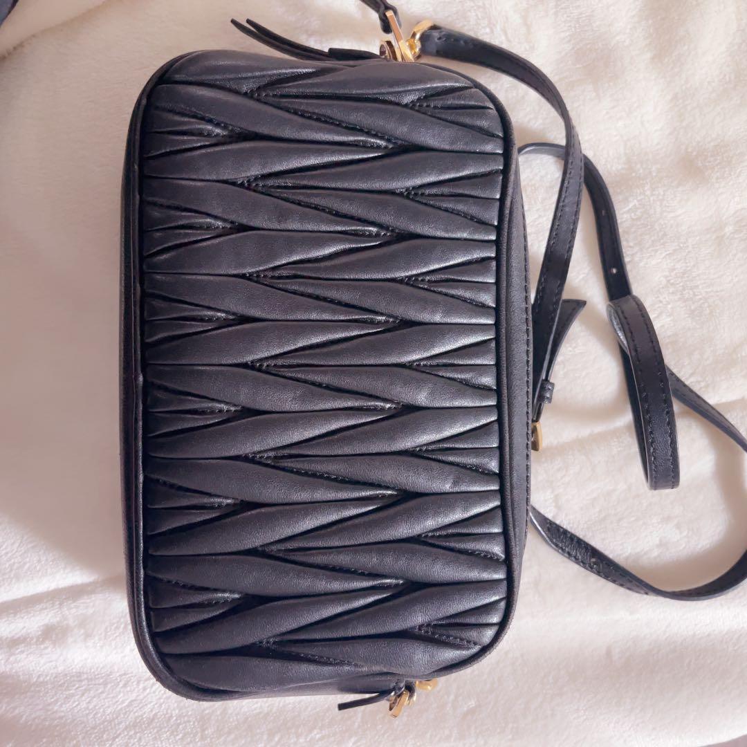 MIUMIU　ミュウミュウ　マテラッセ　ショルダーバッグ