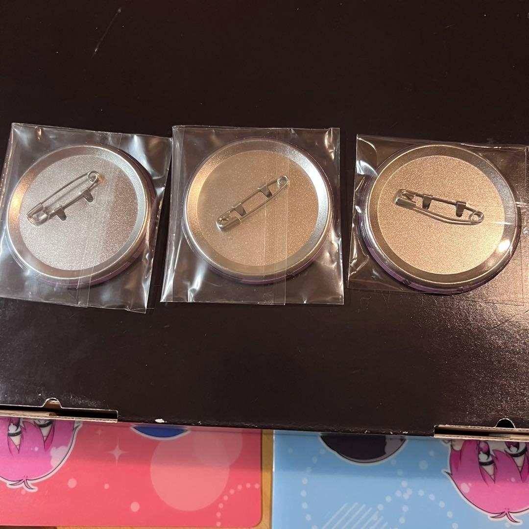 いれいす 初兎 La Cre L Che Mor 缶バッジ - メルカリ