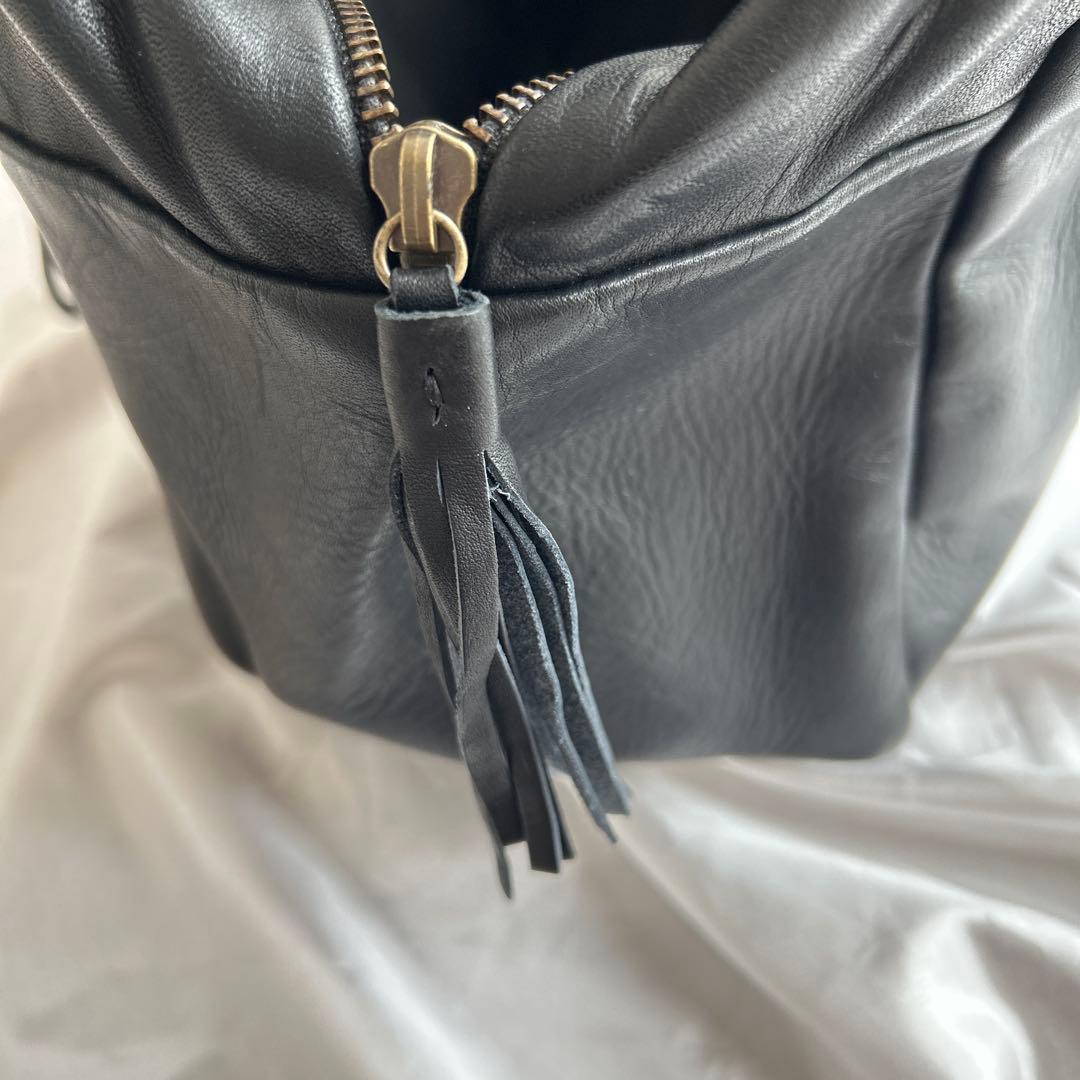 ダンサーカレバッグ　レザーショルダーバッグ　Lサイズ ブラック