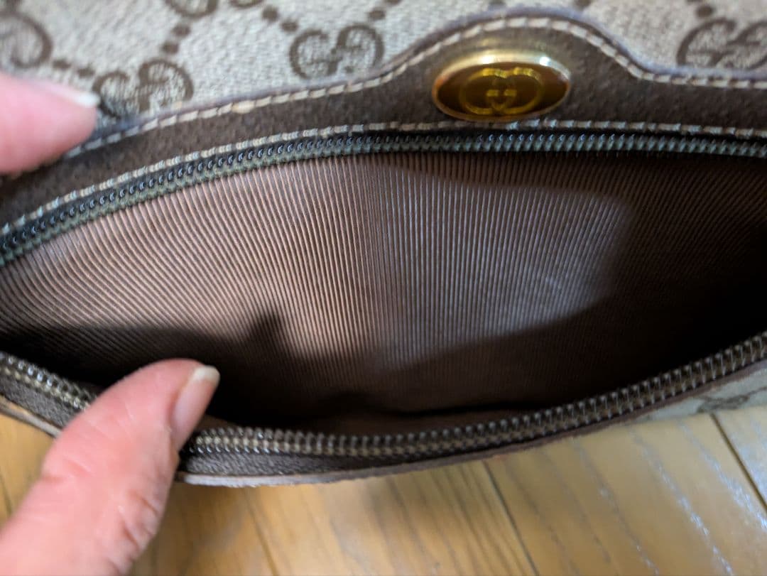 GUCCI ショルダーバッグ GGパターン