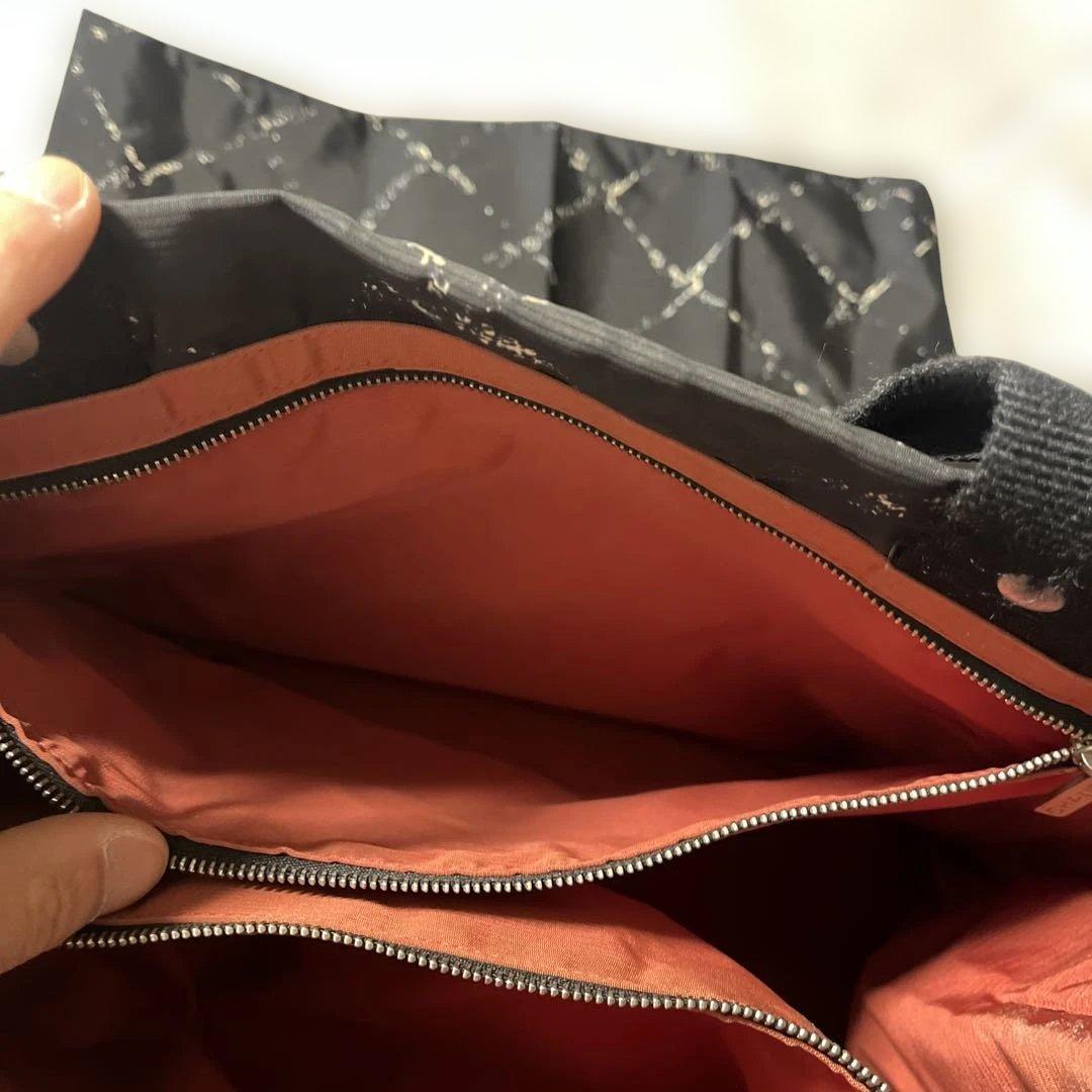 CHANEL ブラック ナイロン ハンドバッグ