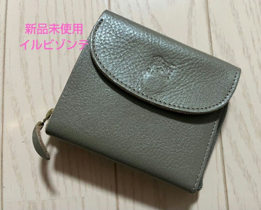 新品未使用】イルビゾンテ 二つ折り財布 グレー - メルカリ
