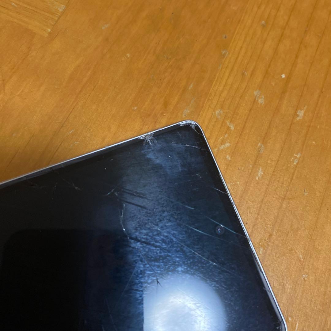 ホワイト スマートフォン 本体 画面傷あり - メルカリ