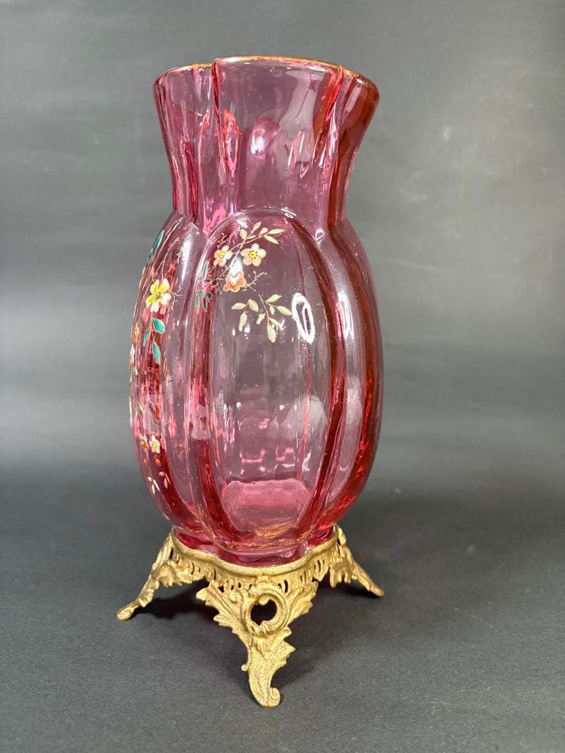 オールドバカラジャポニズム様式エナメル彩木大型花瓶 レッド 真鍮台座