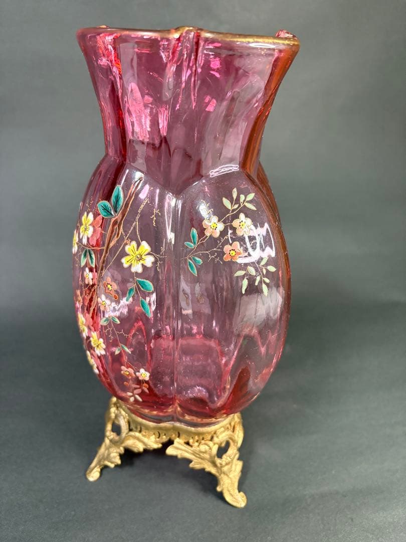 オールドバカラジャポニズム様式エナメル彩木大型花瓶 レッド 真鍮台座