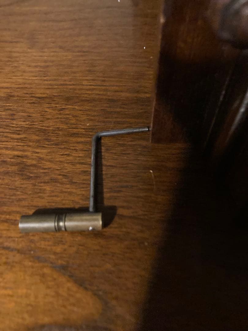 ユンハンスモデル　(極レア)小型サイズ 柱時計です。(文字盤ホーロー)