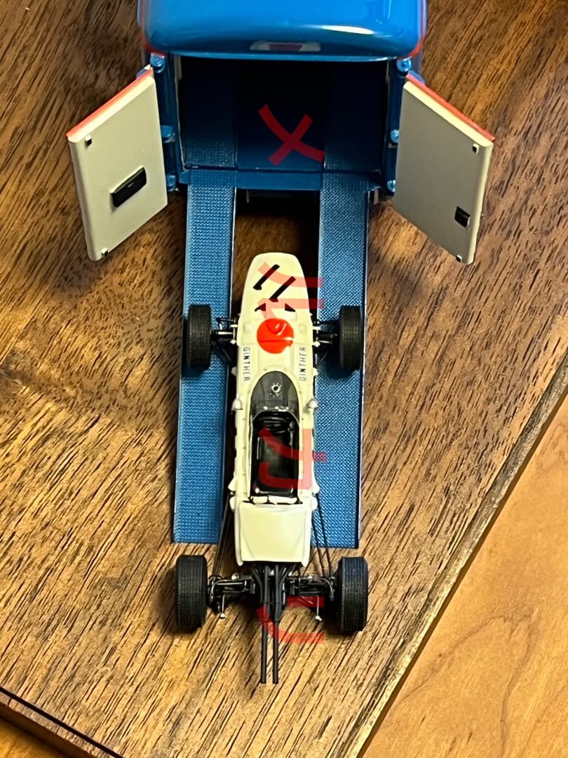 希少　メイクアップ 1/43 ホンダF1 RA272 とトランスポーター 2台