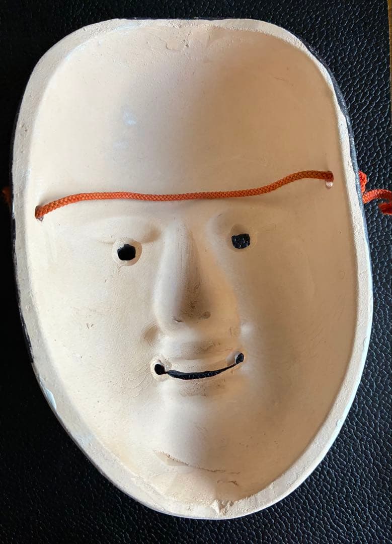 能面 小面 木製 年代物 木製 能面 微笑み 能面 微笑みの木製小面 木製