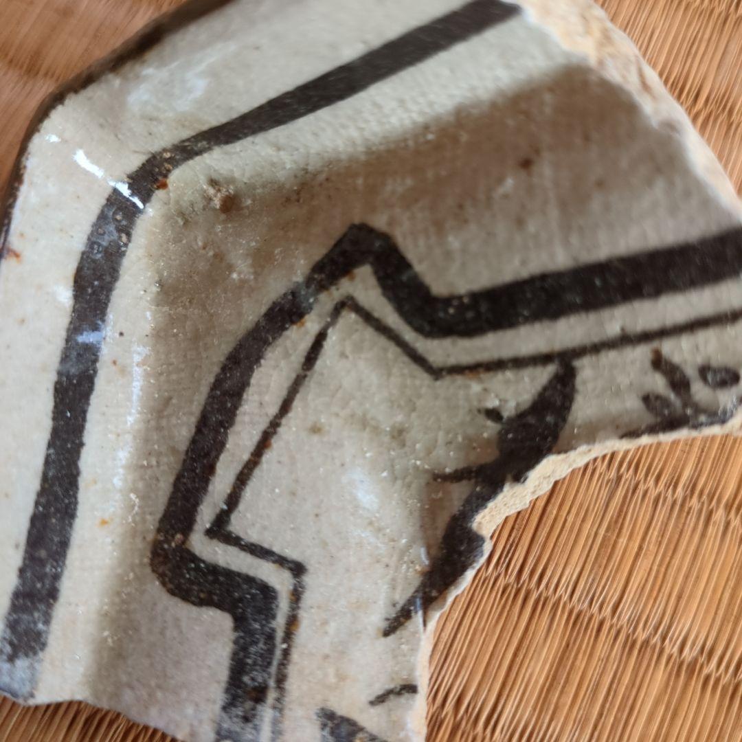 幾何学模様の陶器の破片 織部焼 織部 美濃 骨董品 古美術 志野