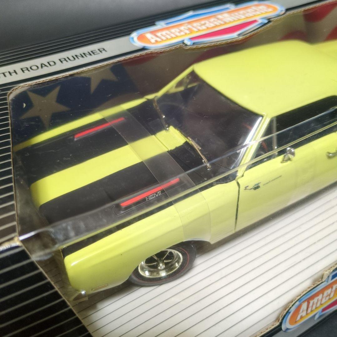 1/18ミニカー　PLYMOUTH ROAD RUNNER 1969